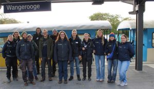 Ein großes Team hat die Fahrt mit der Inselbahn ermöglicht Foto: NLPH Wangerooge